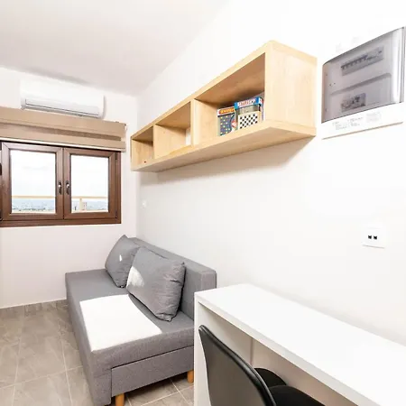 Apartment F & B Collection- 360 View Tiny Penthouse *